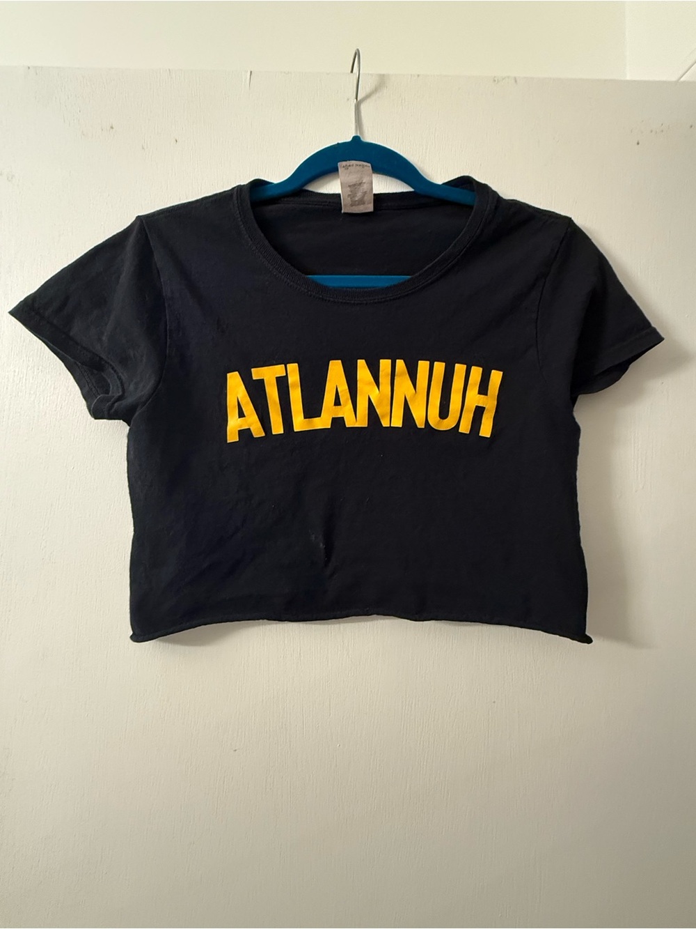 Black Crop Tee with Yellow 'ATLANNUIH' Graphic